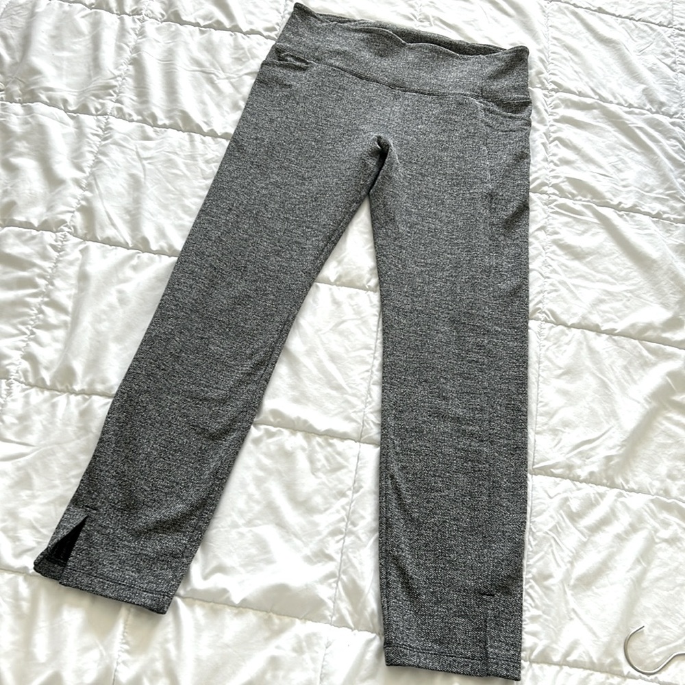 Athleta leggings size M. EUC.